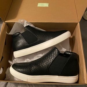 Snakeskin slip on shoes